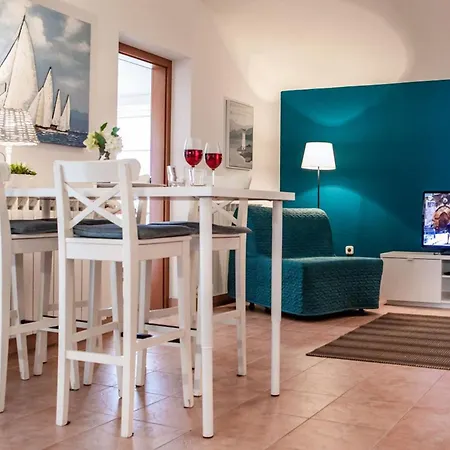 Apartment Flower Garden Rhapsody - Modern Family Near Fazana